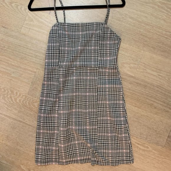 Bershka Dresses & Skirts - Plaid Mini Dress / Bershka / Printed Mini Dress
